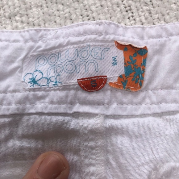 Powder Room size medium white shorts. Lots of buttons and pockets. - Picture 5 of 8